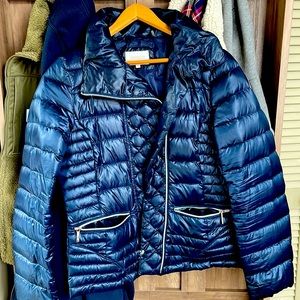 Navy blue puffer jacket